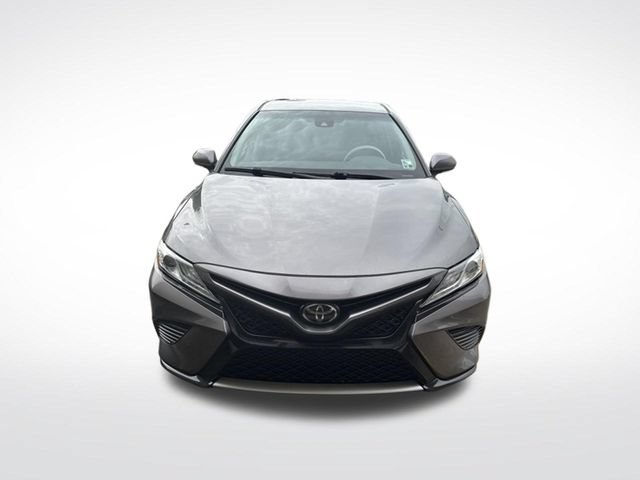 Used 2020 Toyota Camry XSE FWD image 9