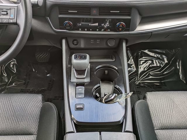 Used 2024 Nissan Rogue SV FWD image 20