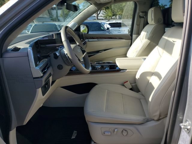 Used 2025 Cadillac Escalade ESV Sport Platinum w/ LPO, Floor Liner Package AWD/4WD image 19
