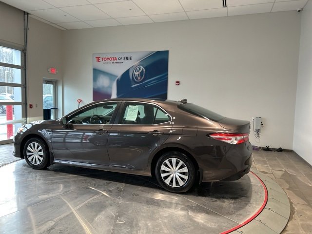 Used 2020 Toyota Camry LE image 4