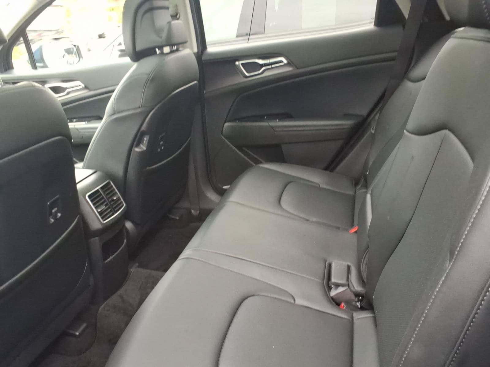 Used 2023 Kia Sportage EX w/ EX Premium Package AWD/4WD image 8