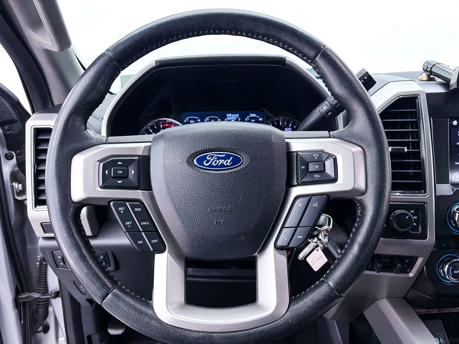 Used 2019 Ford F250 Lariat w/ FX4 Off-Road Package AWD/4WD image 25