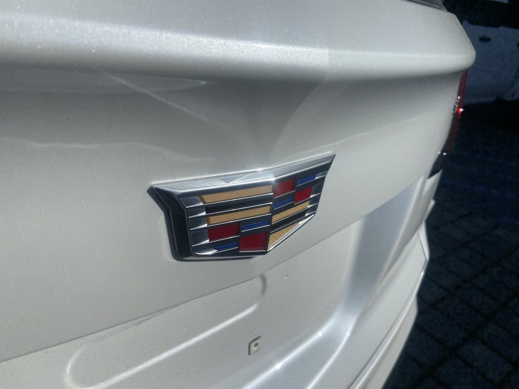 Certified 2025 Cadillac XT4 Premium Luxury image 8