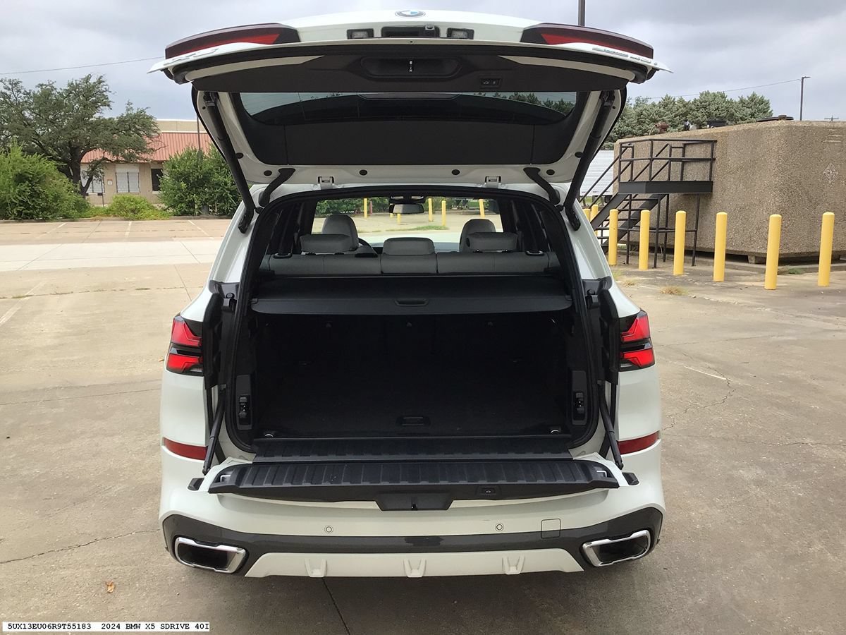 Used 2024 BMW X5 sDrive40i w/ M Sport Package RWD image 10