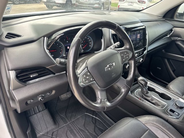 Used 2021 Chevrolet Traverse RS FWD image 18