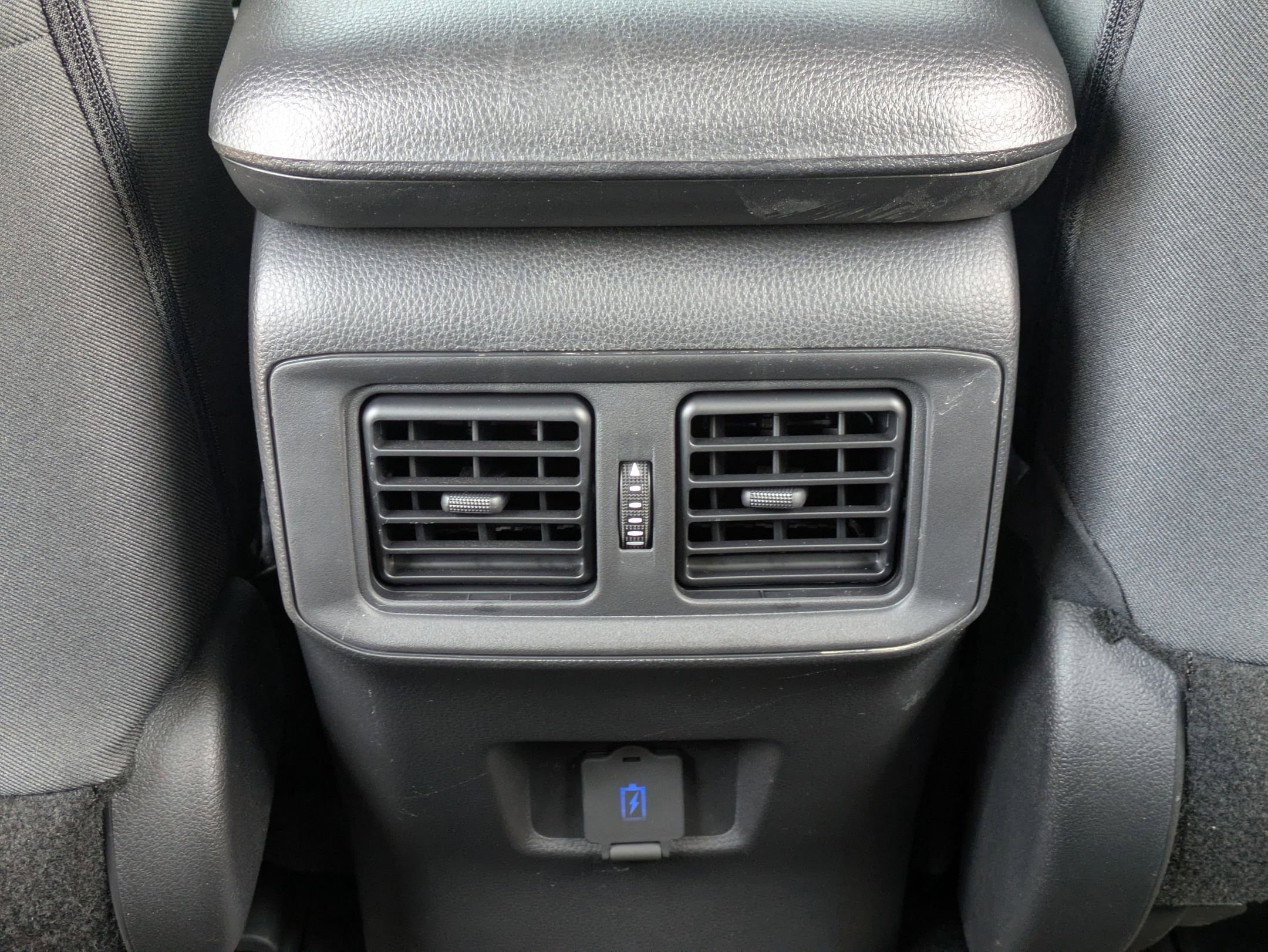 Used 2023 Toyota RAV4 LE AWD/4WD image 16