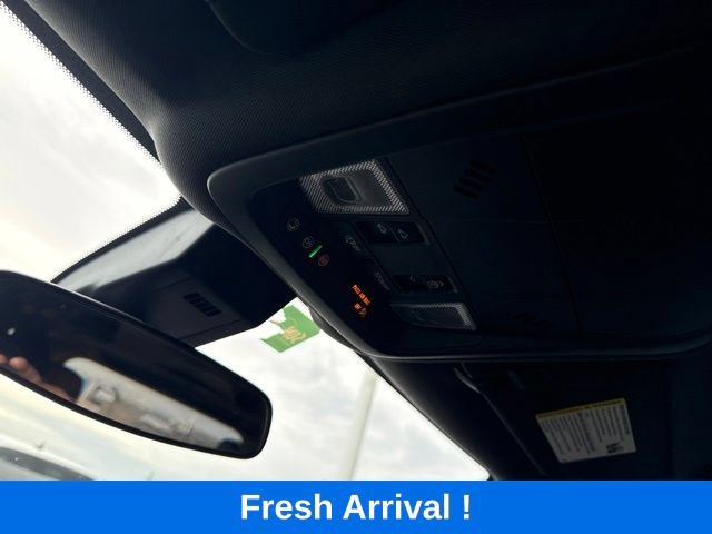 Used 2023 Chevrolet Equinox RS w/ RS Leather Package FWD image 5