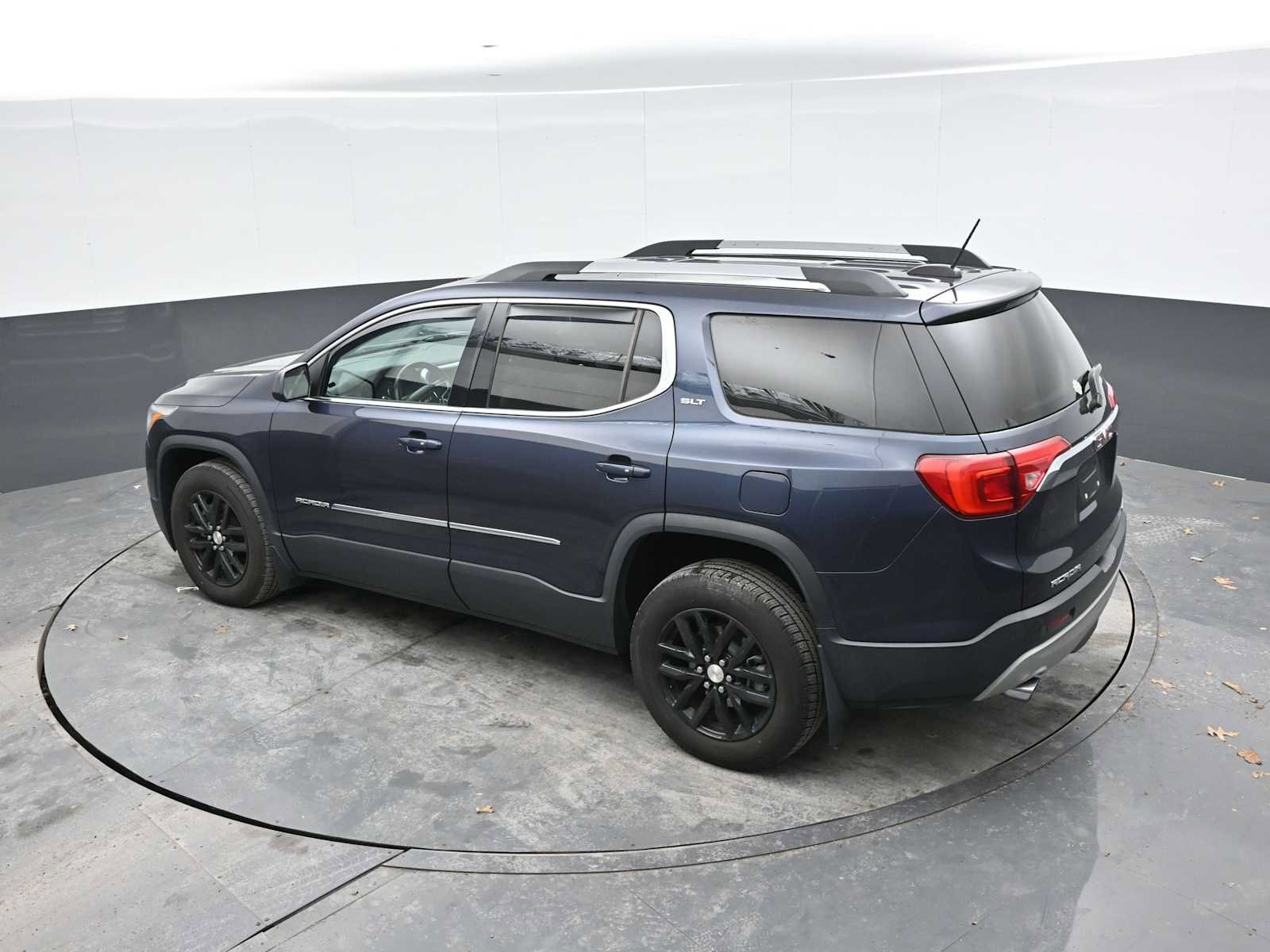 Used 2019 GMC Acadia SLT image 10