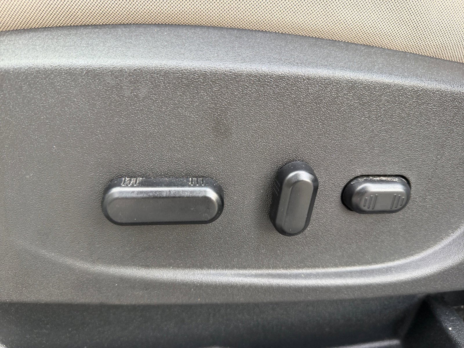 Used 2019 Ford Escape SE image 14