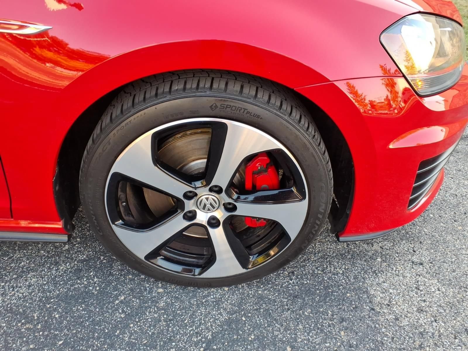 Used 2017 Volkswagen GTI SE FWD image 13