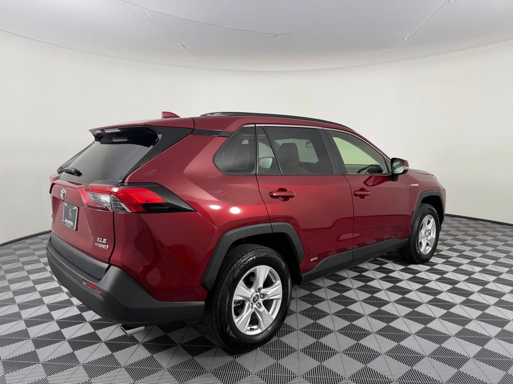 Used 2020 Toyota RAV4 XLE w/ Convenience Package AWD/4WD image 8