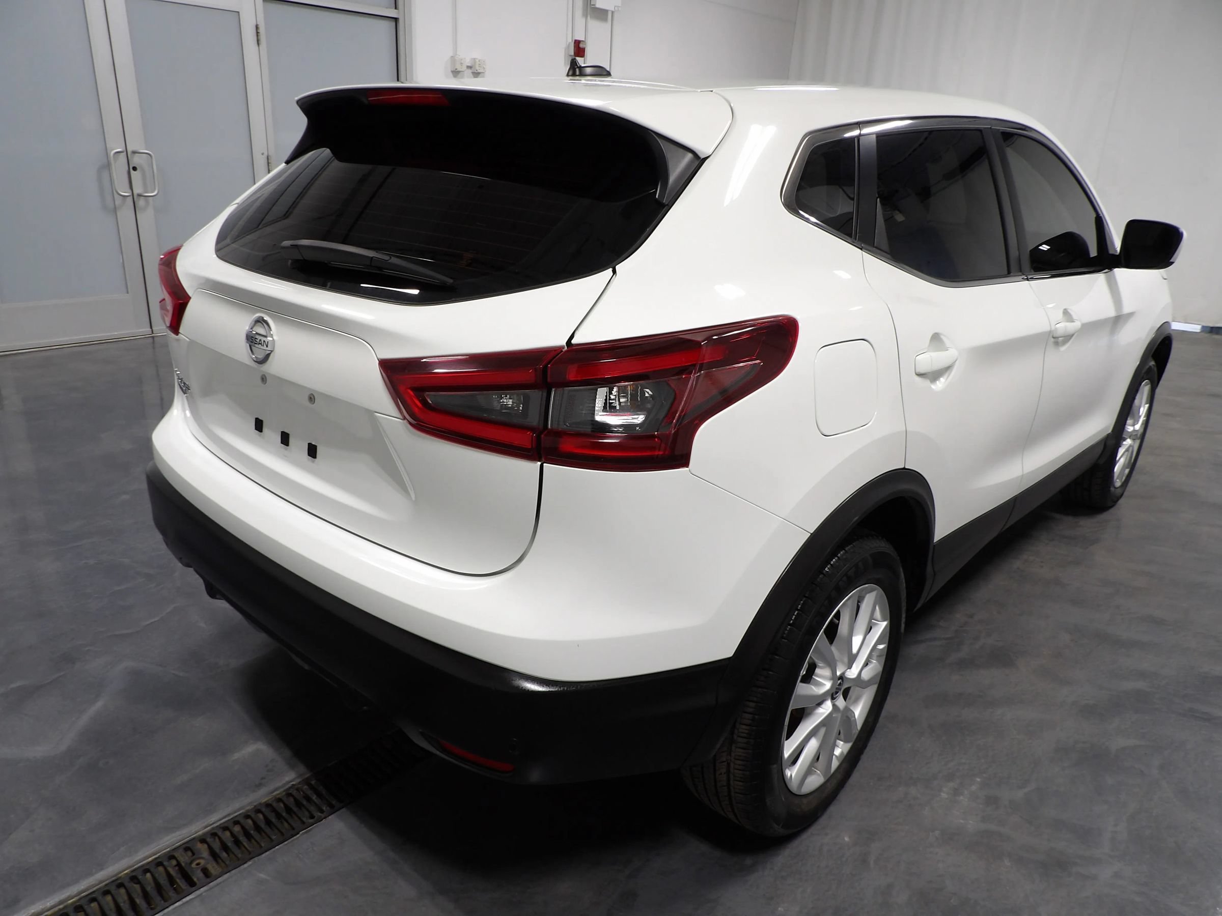 Used 2022 Nissan Rogue Sport S FWD image 5