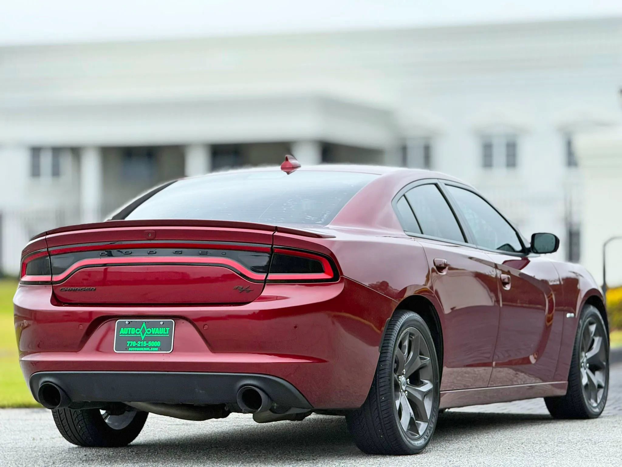 Used 2018 Dodge Charger R/T w/ Beats Audio Group RWD image 11