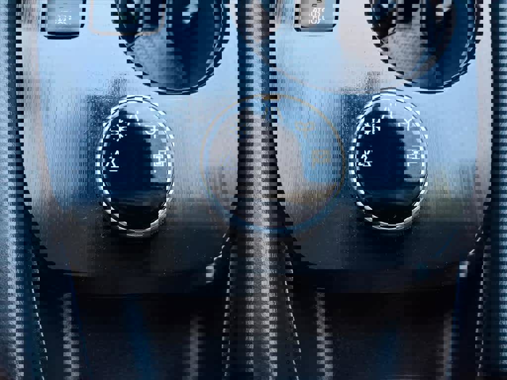 Certified 2023 Nissan Rogue SL w/ SL Premium Package image 22