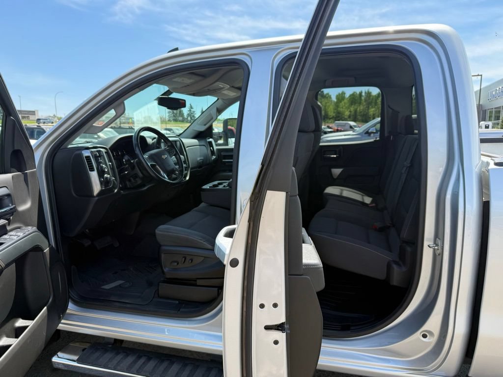 Used 2019 Chevrolet Silverado 2500 LT w/ LT Convenience Package AWD/4WD image 7