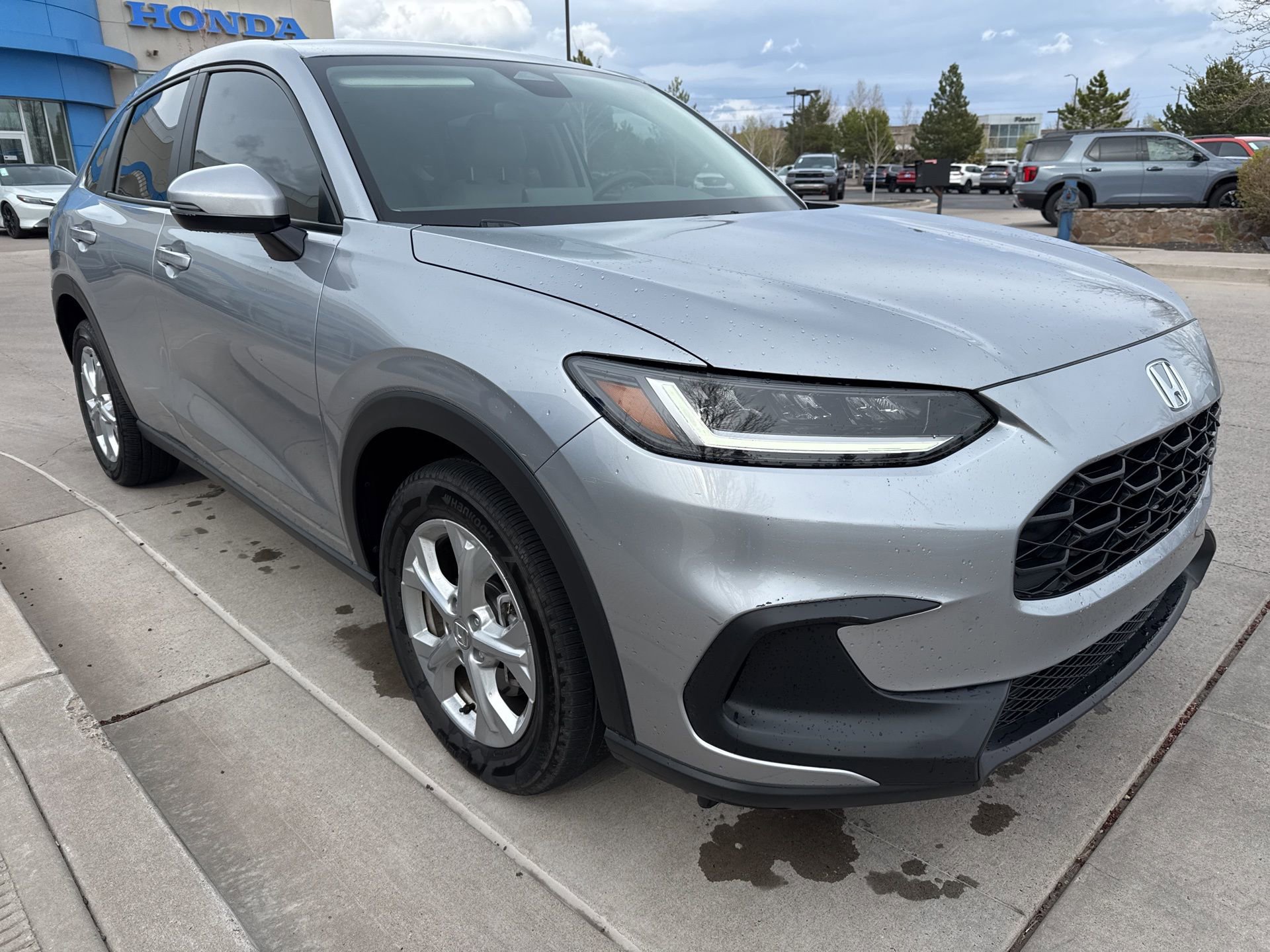 Used 2023 Honda HR-V LX image 3