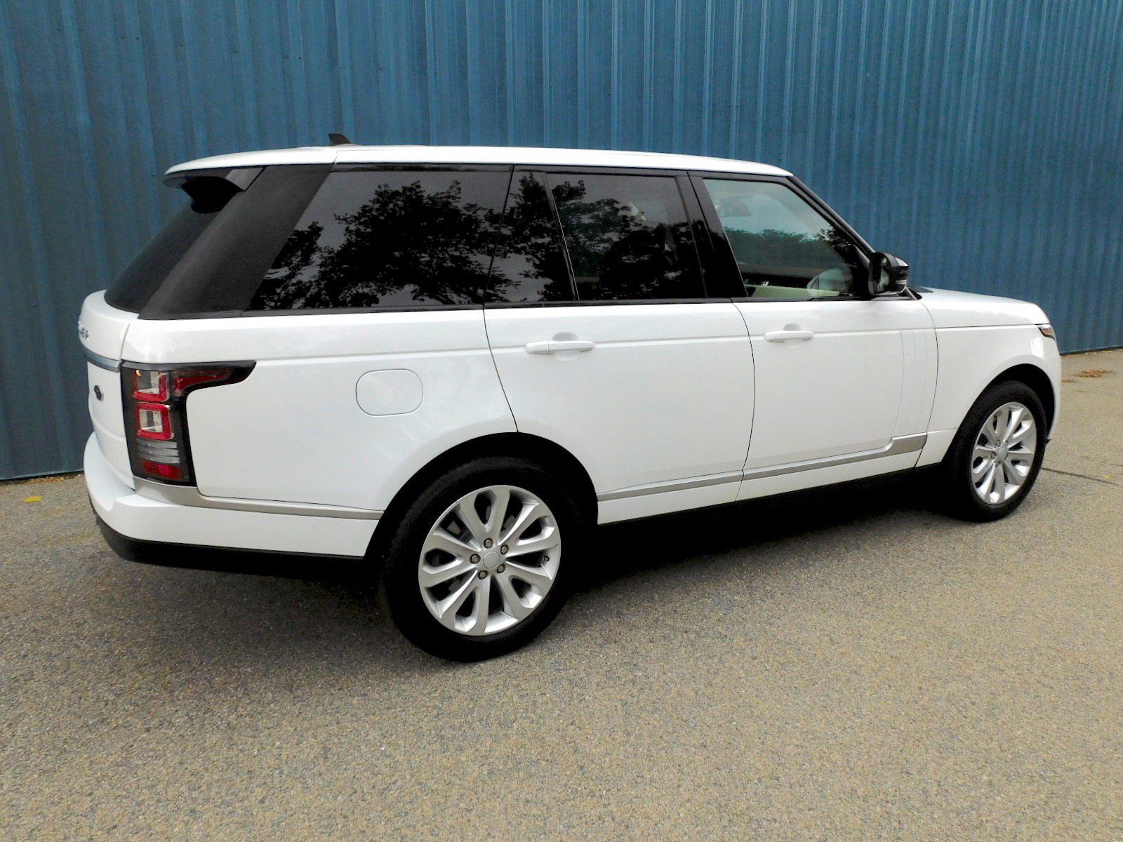 Used 2016 Land Rover Range Rover HSE AWD/4WD image 5
