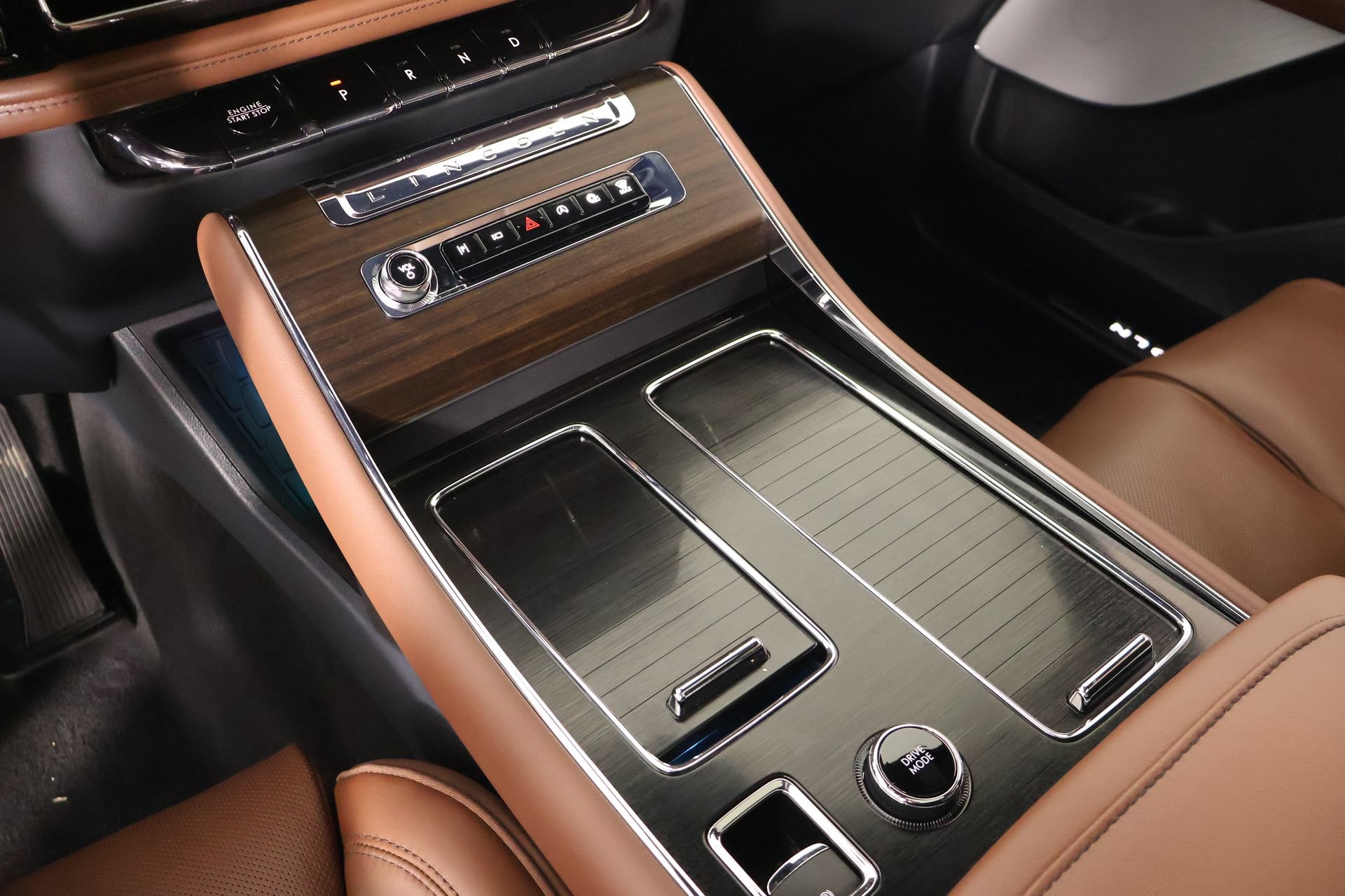 Used 2026 Lincoln Aviator Reserve AWD/4WD image 8