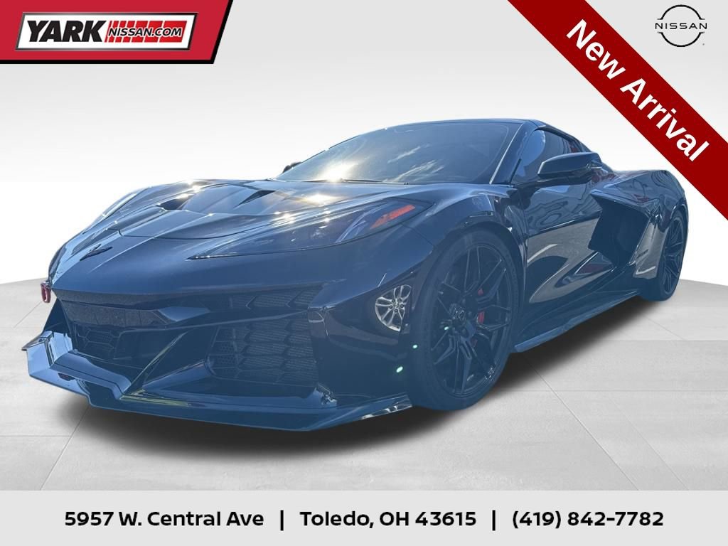 Used 2023 Chevrolet Corvette Z06 image 1