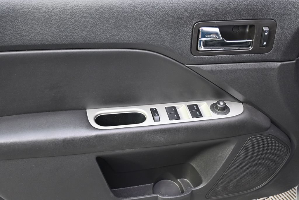 Used 2012 Ford Fusion SEL FWD image 22