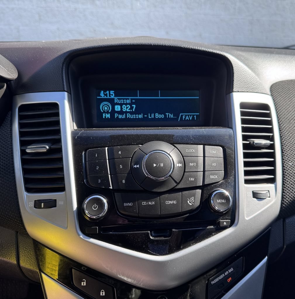 Used 2011 Chevrolet Cruze LT FWD image 18