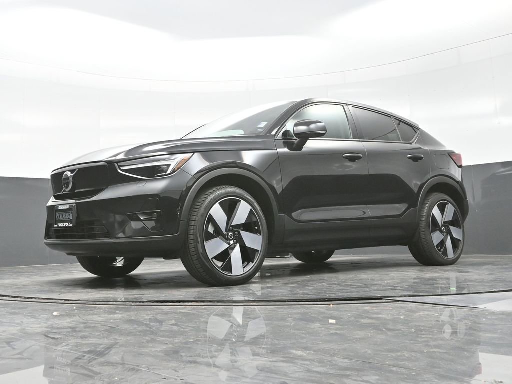 Used 2023 Volvo C40 P8 Recharge Ultimate image 25