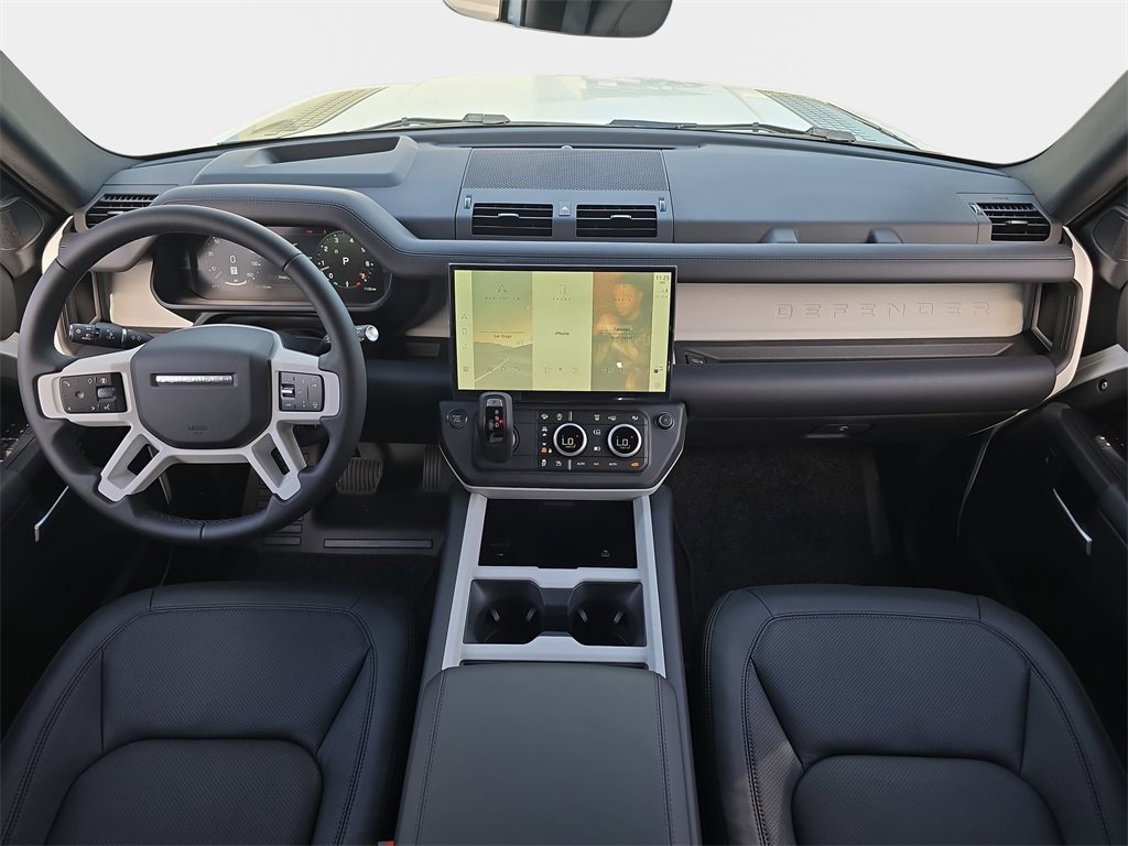New 2026 Land Rover Defender 130 X-Dynamic SE image 9