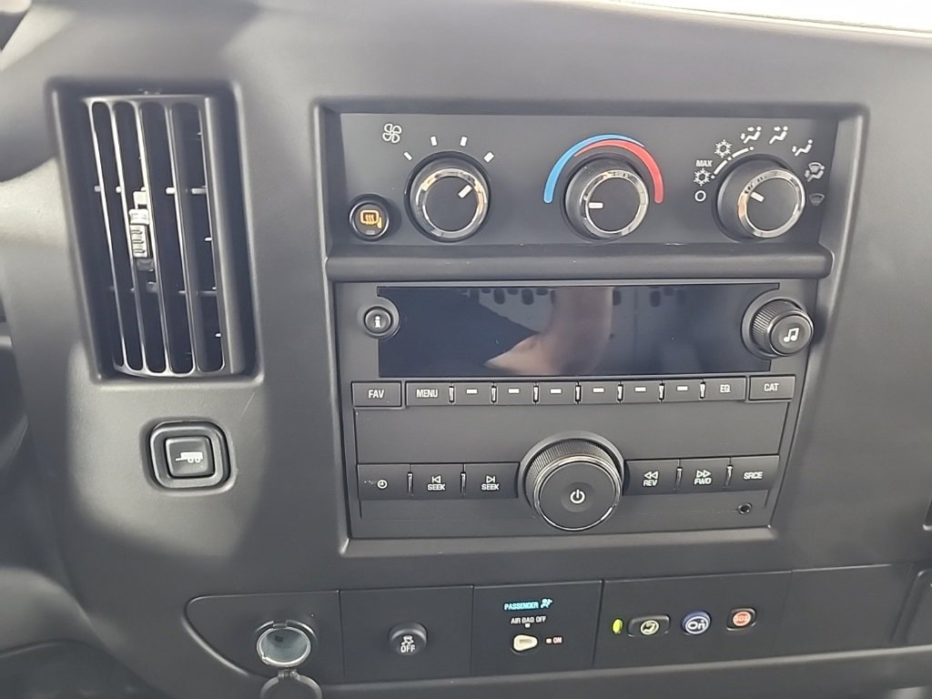 New 2025 Chevrolet Express 3500 w/ Driver Convenience Package image 28