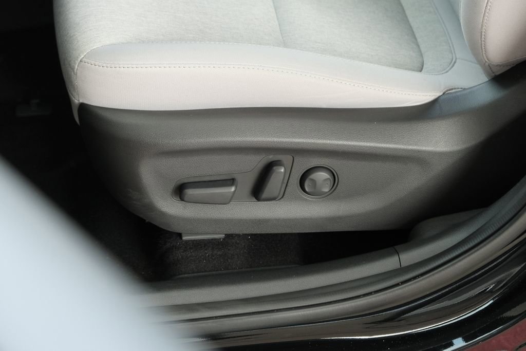 Used 2023 Hyundai Kona SE FWD image 30