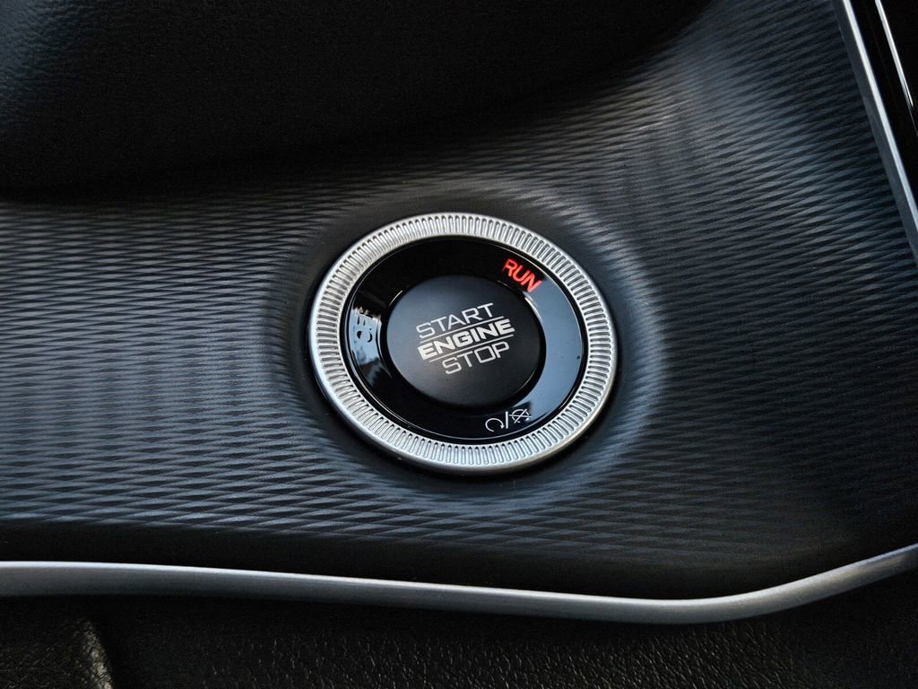 New 2025 Jeep Grand Cherokee Altitude image 24