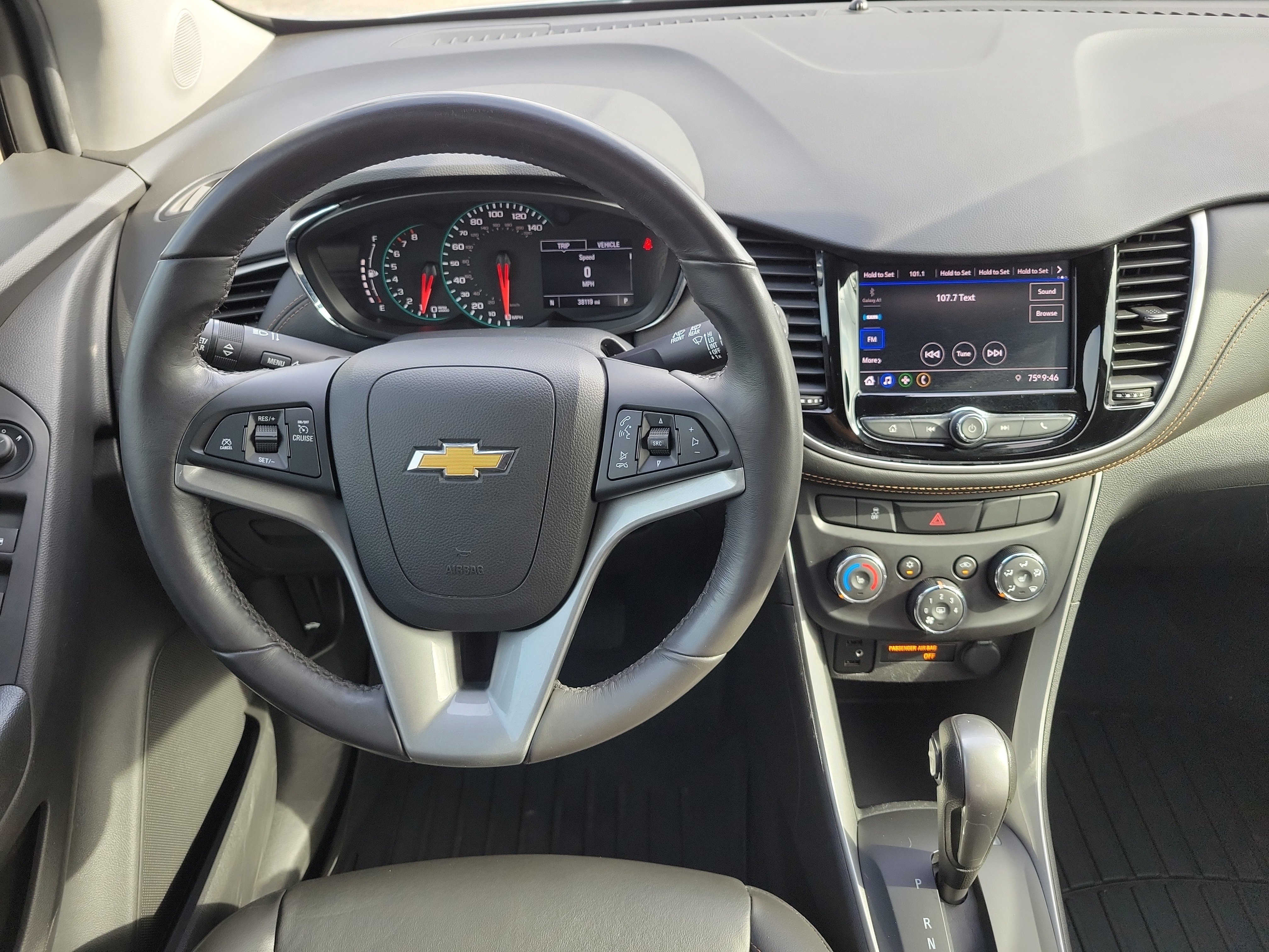 Used 2022 Chevrolet Trax LT w/ Redline Edition image 17
