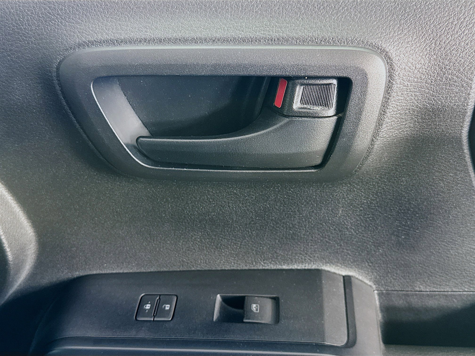 Used 2020 Toyota Tacoma SR image 27