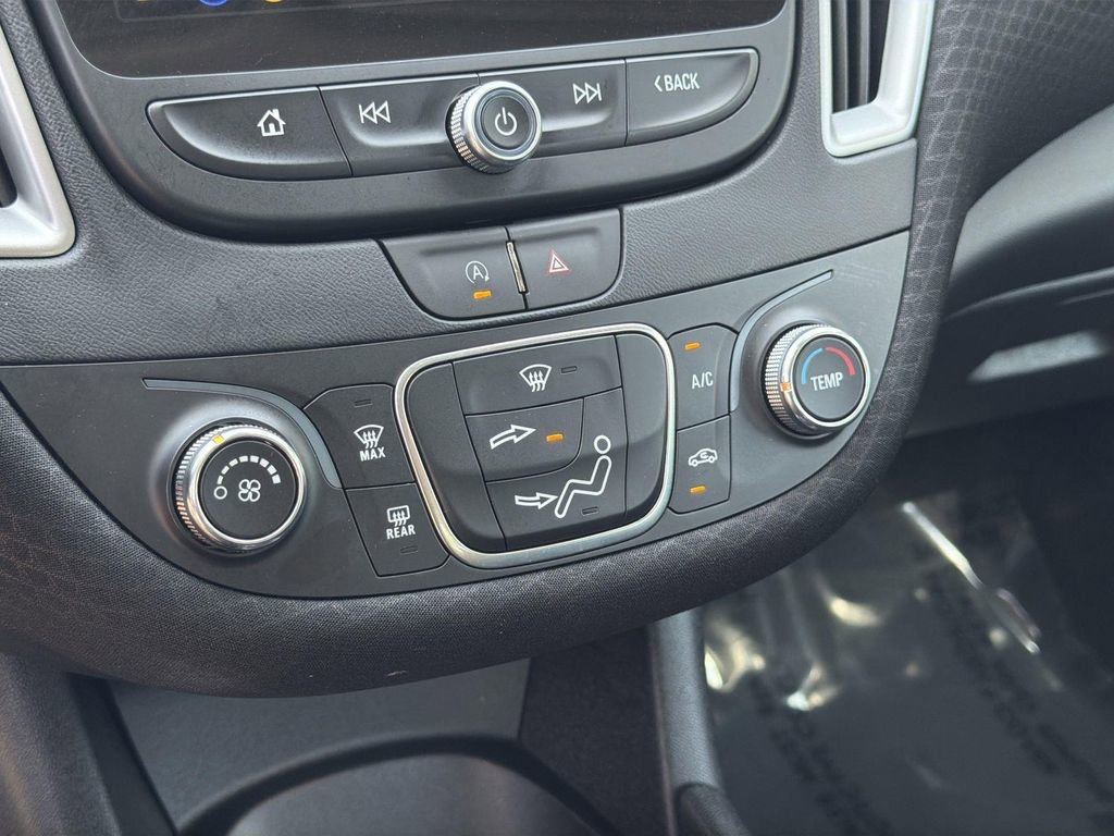 Used 2025 Chevrolet Malibu RS image 11