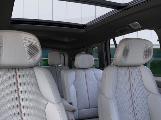 Used 2026 Cadillac Vistiq Luxury image 48