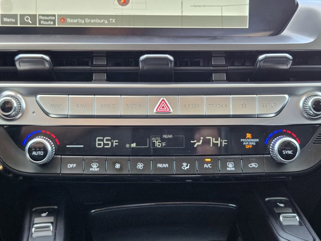 Used 2025 Kia Telluride S image 16