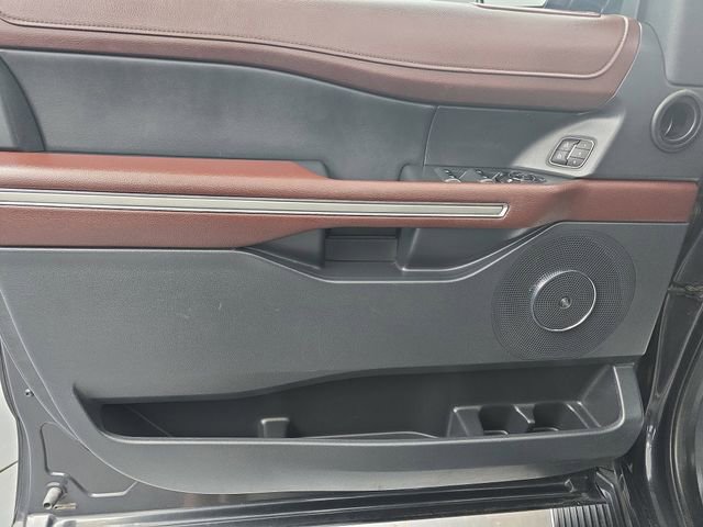 Used 2023 Ford Expedition Max Limited image 25