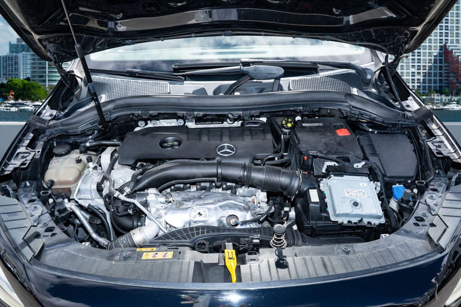 Used 2021 Mercedes-Benz GLA 250 w/ Premium Package image 37