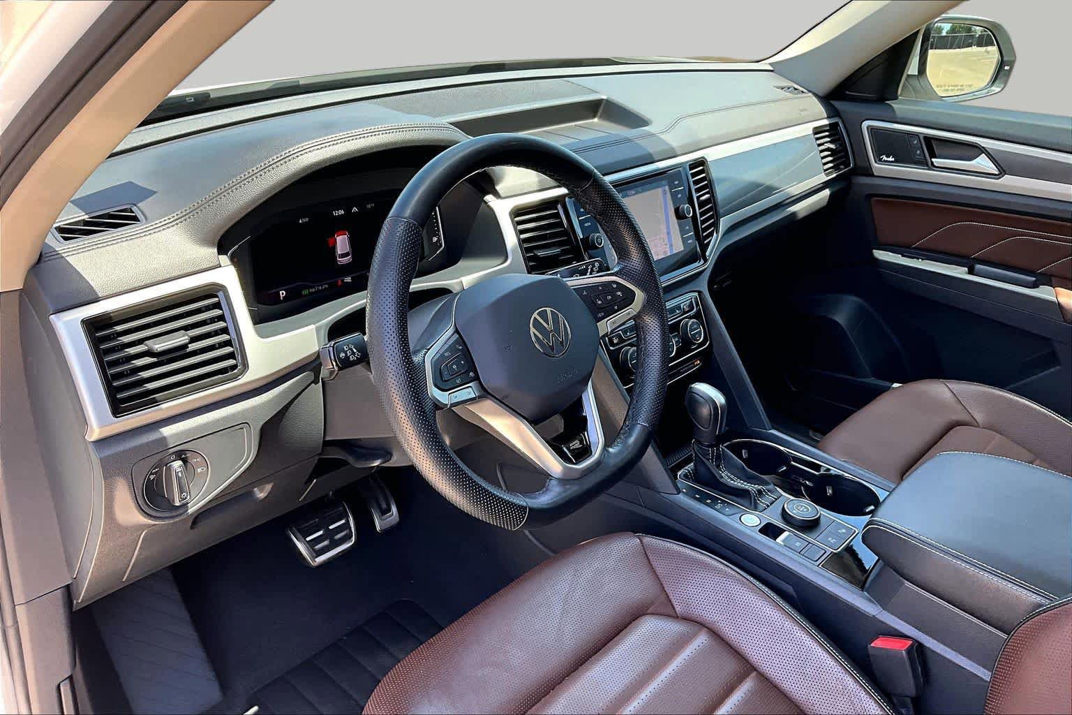 Used 2023 Volkswagen Atlas SEL Premium AWD/4WD image 18