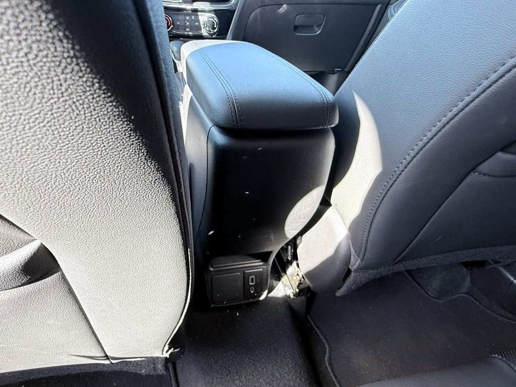 Used 2024 Buick Encore GX Sport Touring image 27