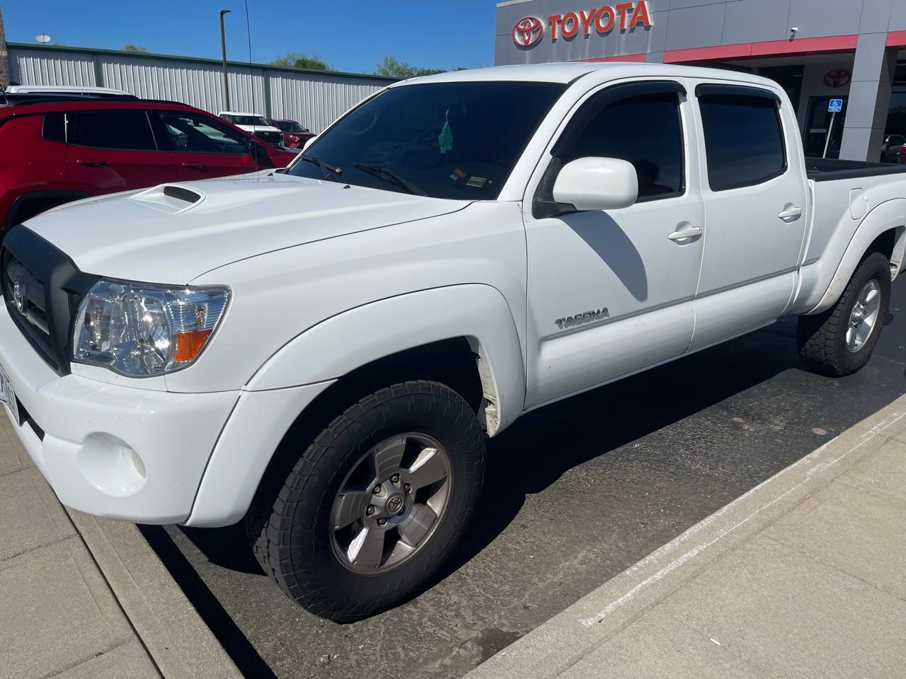Used 2005 Toyota Tacoma PreRunner RWD image 2