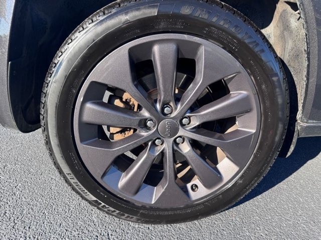 Used 2019 Jeep Cherokee High Altitude AWD/4WD image 13