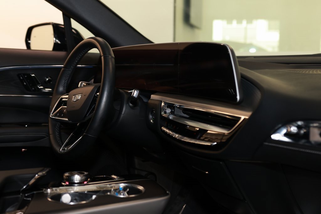 Used 2024 Cadillac Lyriq Sport image 18