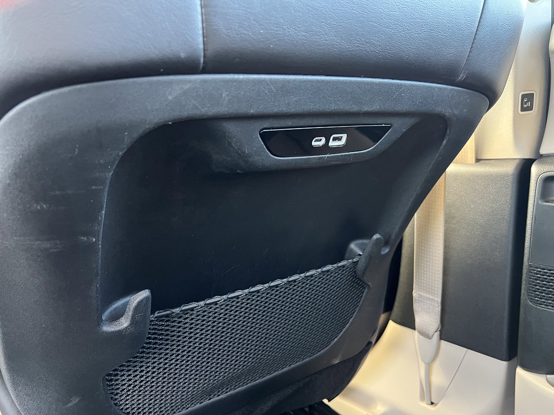 Used 2024 Chrysler Pacifica Touring-L image 35