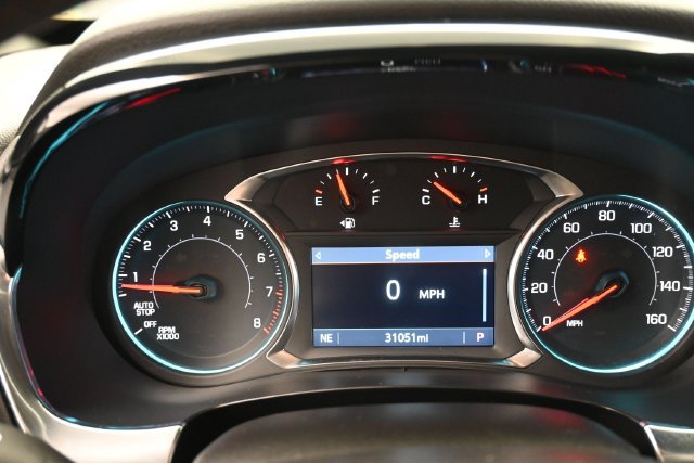 Used 2023 Chevrolet Traverse LT FWD image 9