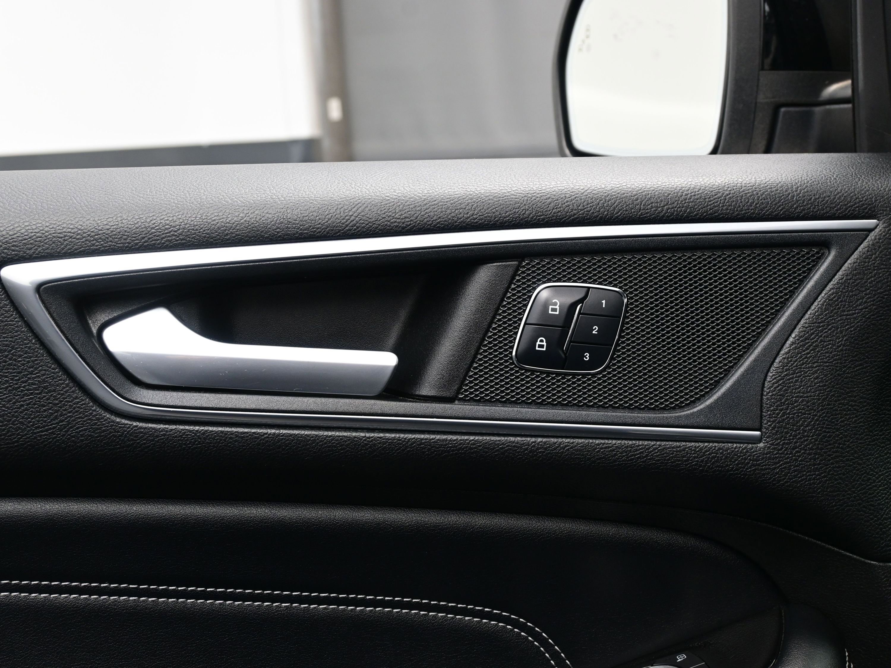 Used 2017 Ford Edge Titanium w/ Canadian Touring Package AWD/4WD image 11