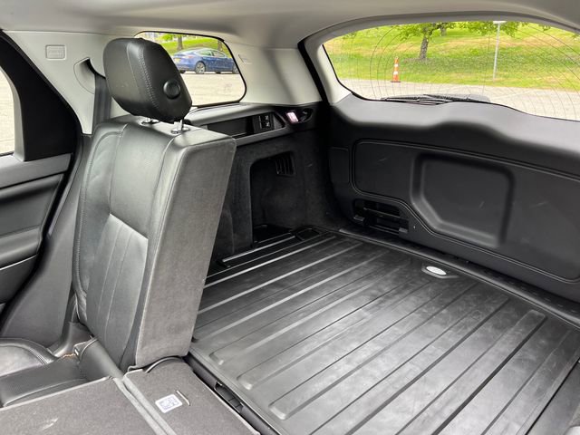 Used 2019 Land Rover Discovery Sport HSE AWD/4WD image 26