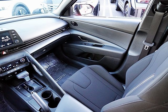 Used 2025 Hyundai Elantra Sport image 20
