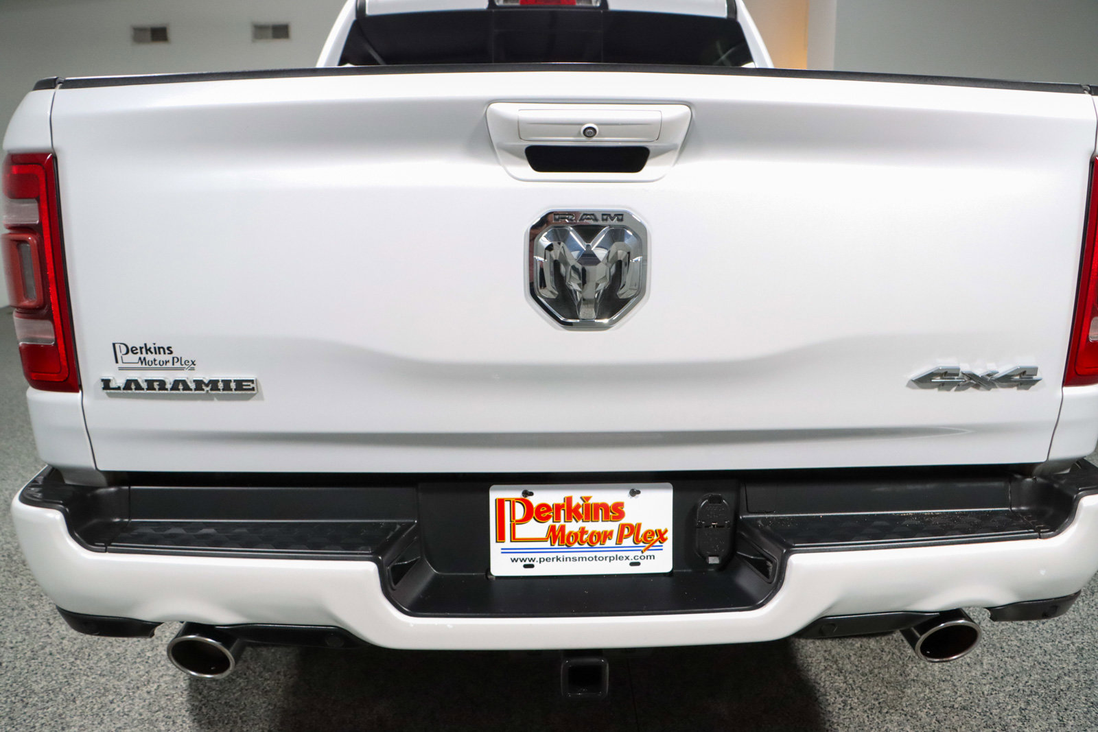 Used 2019 RAM 1500 Laramie w/ Sport Appearance Package image 8