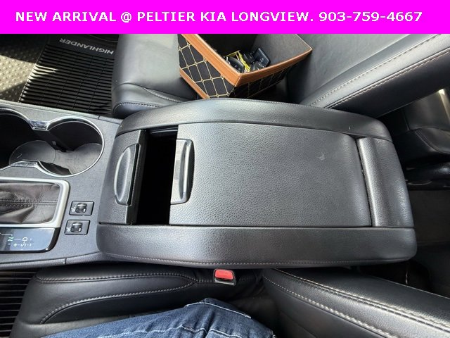 Used 2017 Toyota Highlander XLE image 26