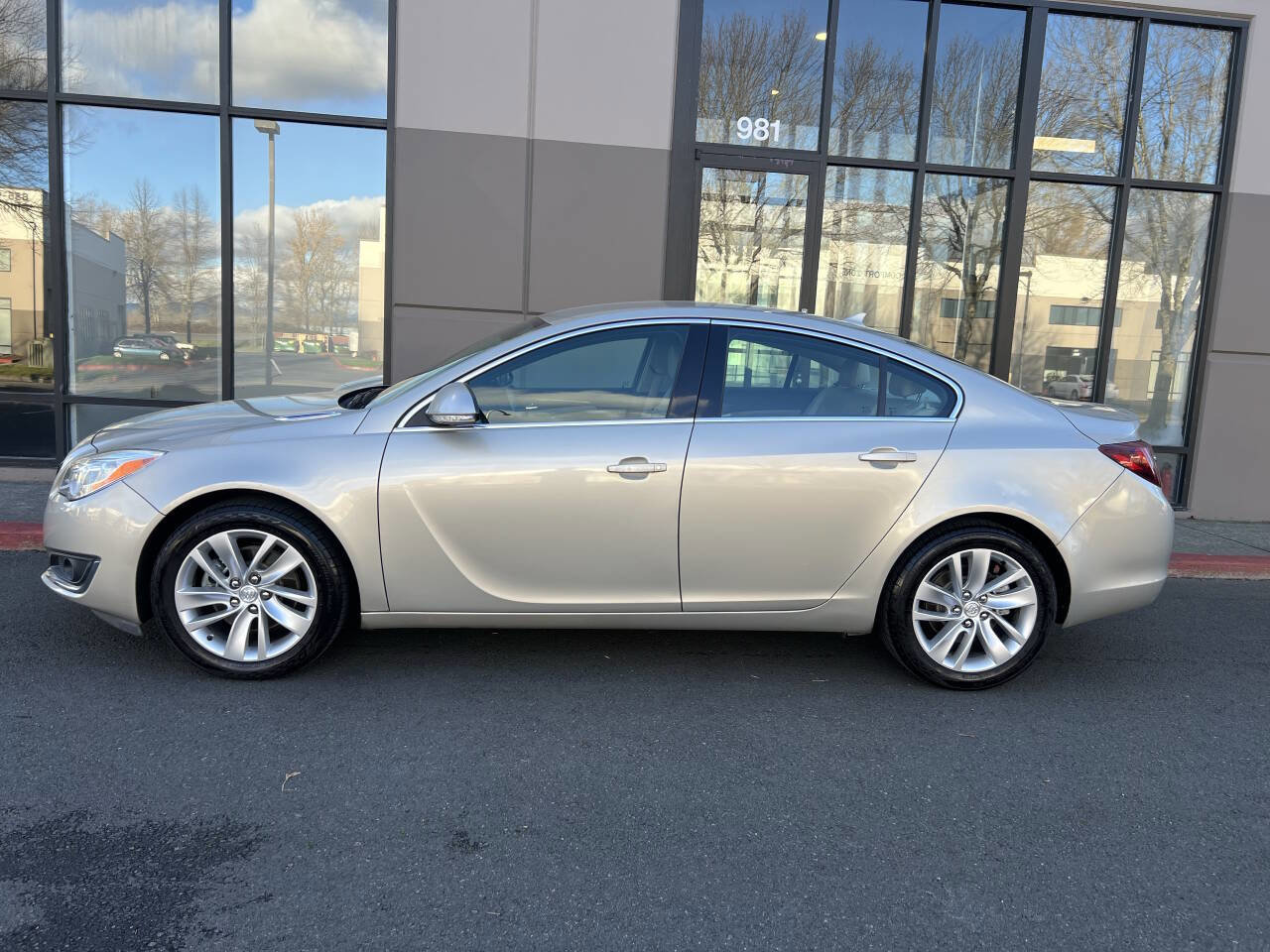 Used 2014 Buick Regal image 6